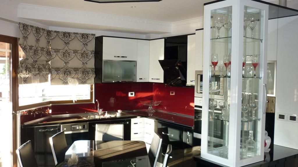 Hotel Ilio Ксамил Екстериор снимка