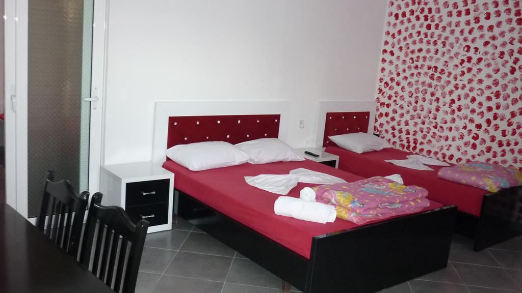 Hotel Ilio Ксамил Екстериор снимка