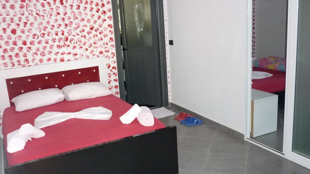 Hotel Ilio Ксамил Екстериор снимка