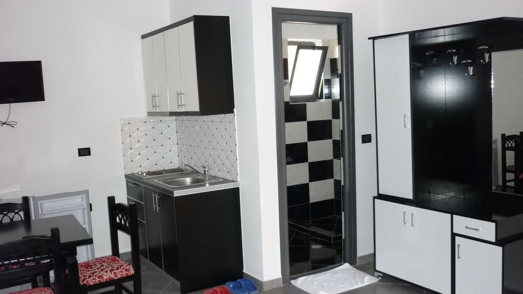 Hotel Ilio Ксамил Екстериор снимка