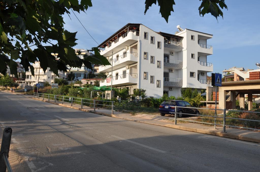 Hotel Ilio Ксамил Екстериор снимка